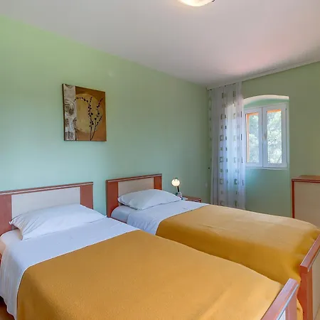 With Parking Space Nerezine, Losinj - 8049 Appartement