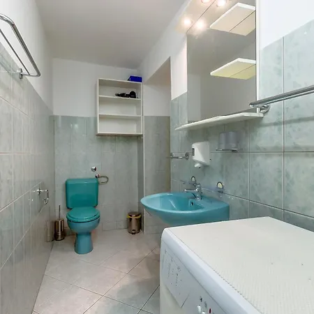 With Parking Space Nerezine, Losinj - 8049 Appartement Nerezine