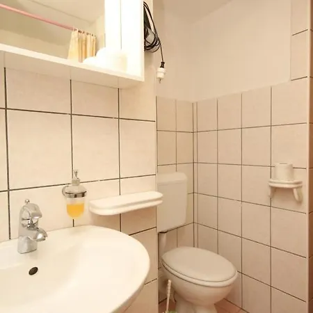 Appartement With Parking Space Nerezine, Losinj - 8049 *