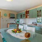 Apartman With Parking Space Nerezine, Losinj - 8049