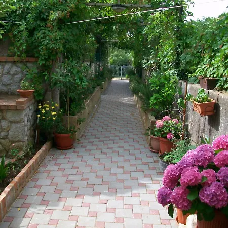 Apartments&rooms With Parking Space Nerezine, Losinj - 8049