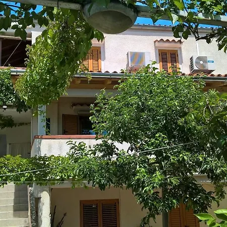 Gasthuis Apartments&rooms With Parking Space Nerezine, Losinj - 8049 3*