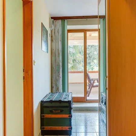 Apartments&rooms With Parking Space Nerezine, Losinj - 8049 Nerezine