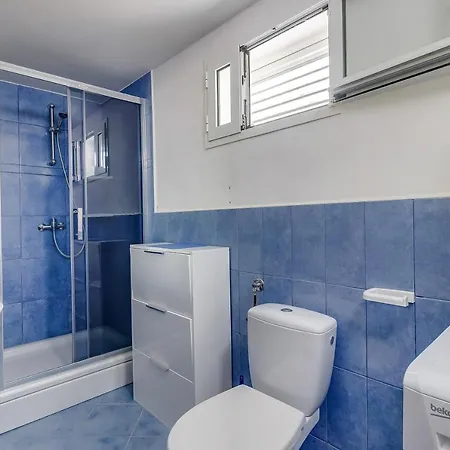 Apartments&rooms With Parking Space Nerezine, Losinj - 8049 Gasthuis 3*