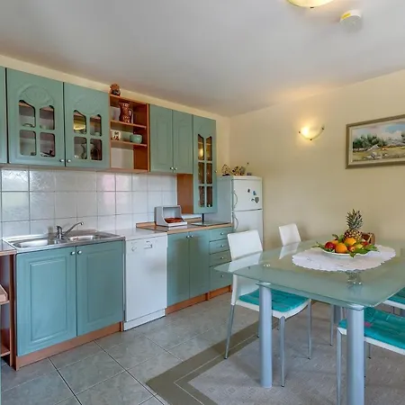 Apartments&rooms With Parking Space Nerezine, Losinj - 8049 Nerezine