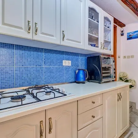 Apartments&rooms With Parking Space Nerezine, Losinj - 8049 Gasthuis 3*