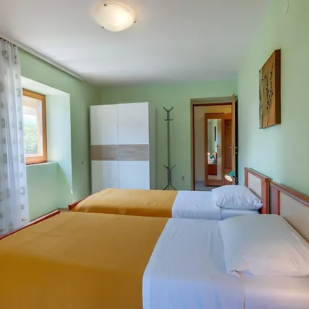 Apartments&rooms With Parking Space Nerezine, Losinj - 8049